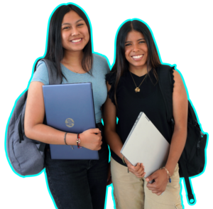 Pareja incierta evaluando opiniones negativas y positivas